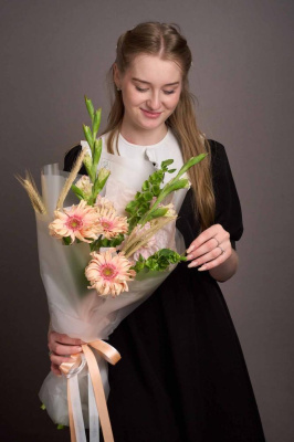 Букет " Первый звонок" с герберами арт 15268Дв